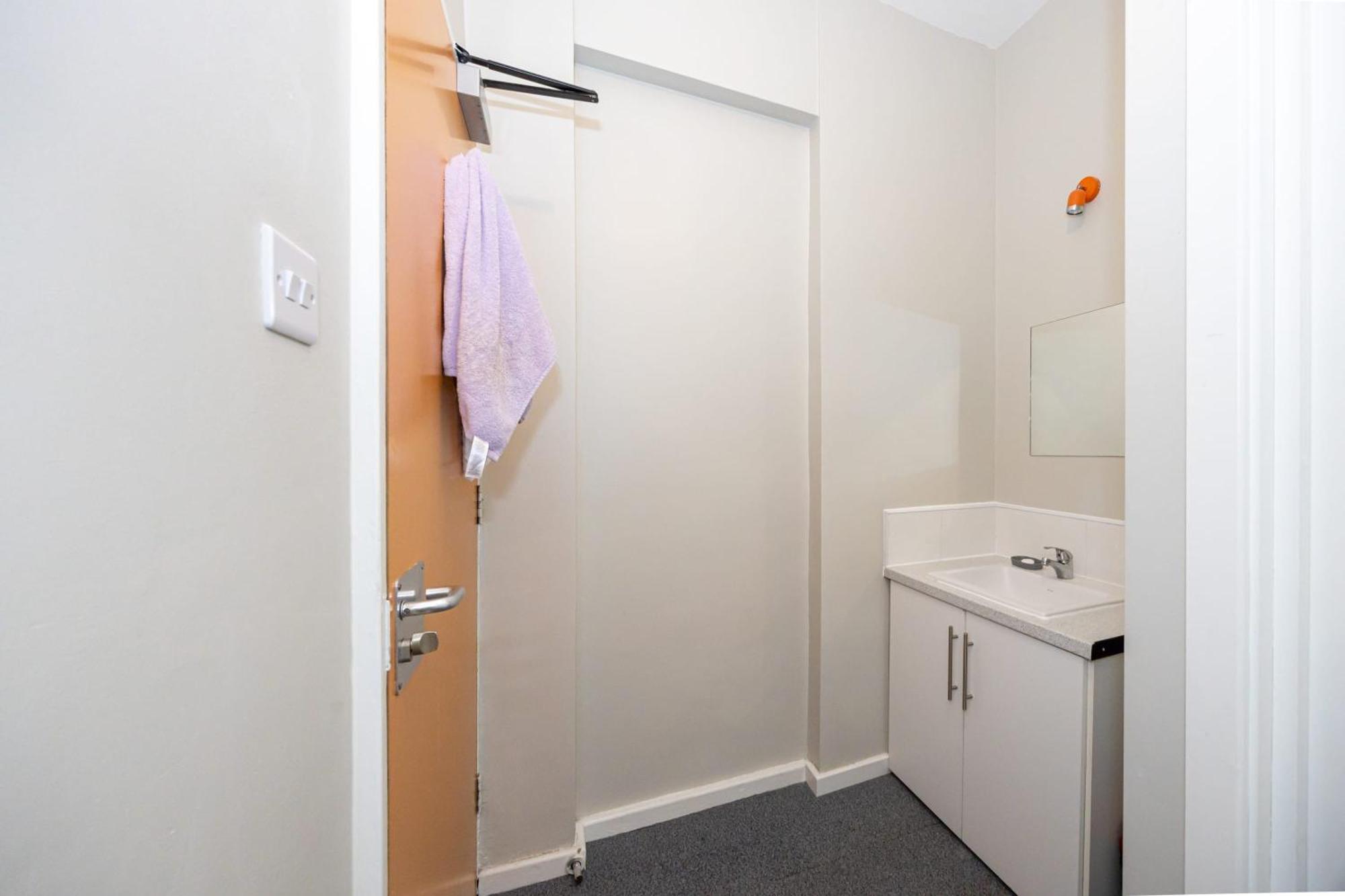 Spacious Room With Shared Facilities Londra Esterno foto