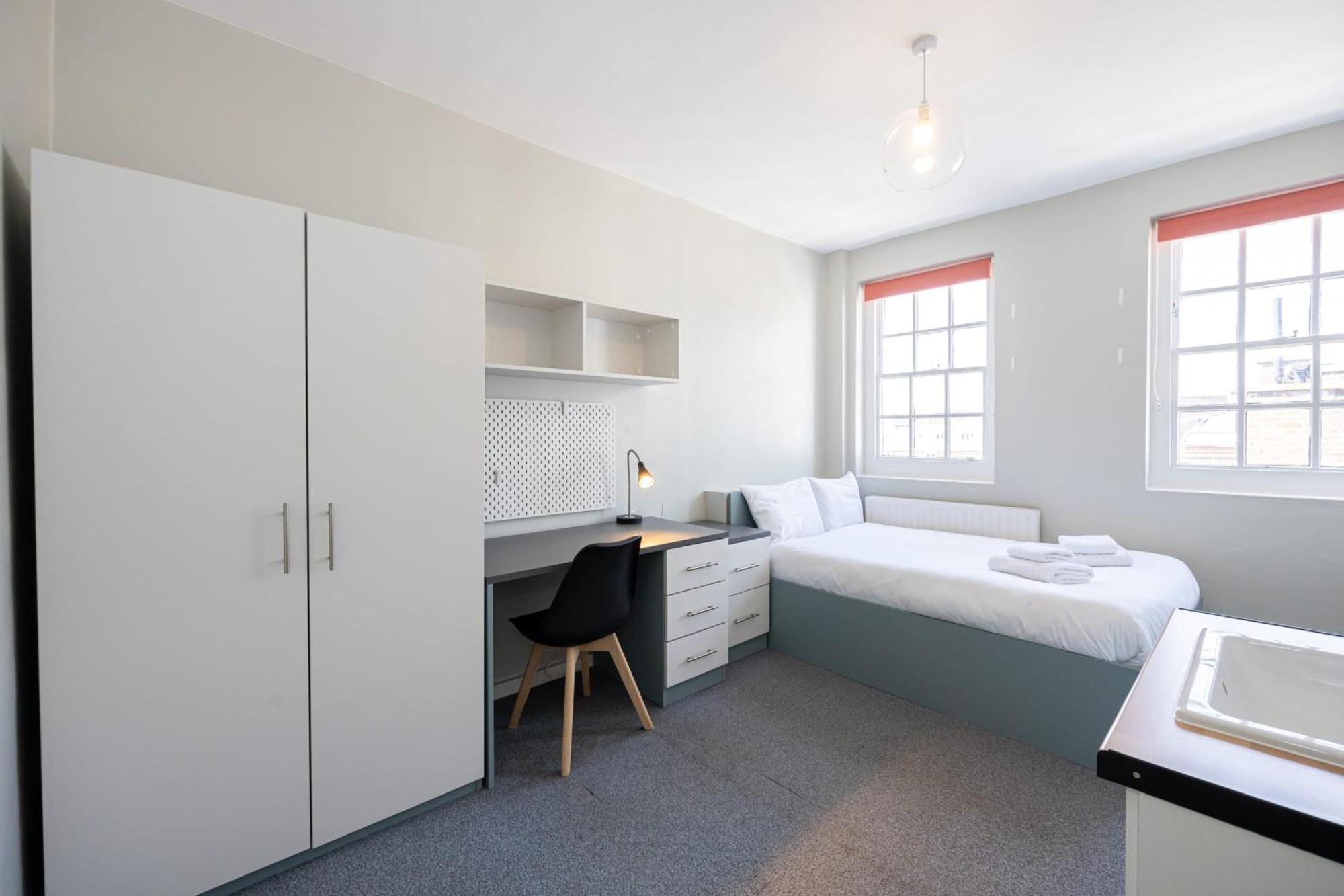 Spacious Room With Shared Facilities Londra Esterno foto