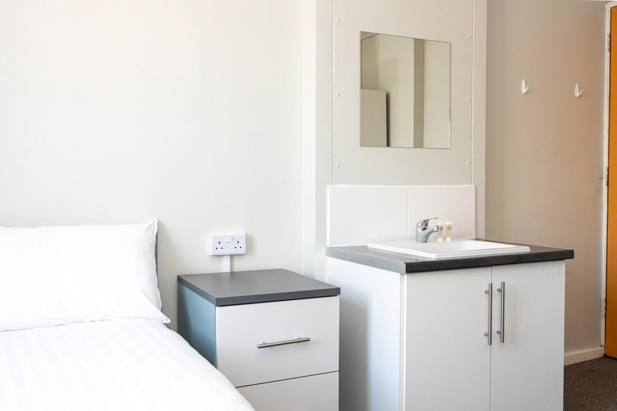 Spacious Room With Shared Facilities Londra Esterno foto
