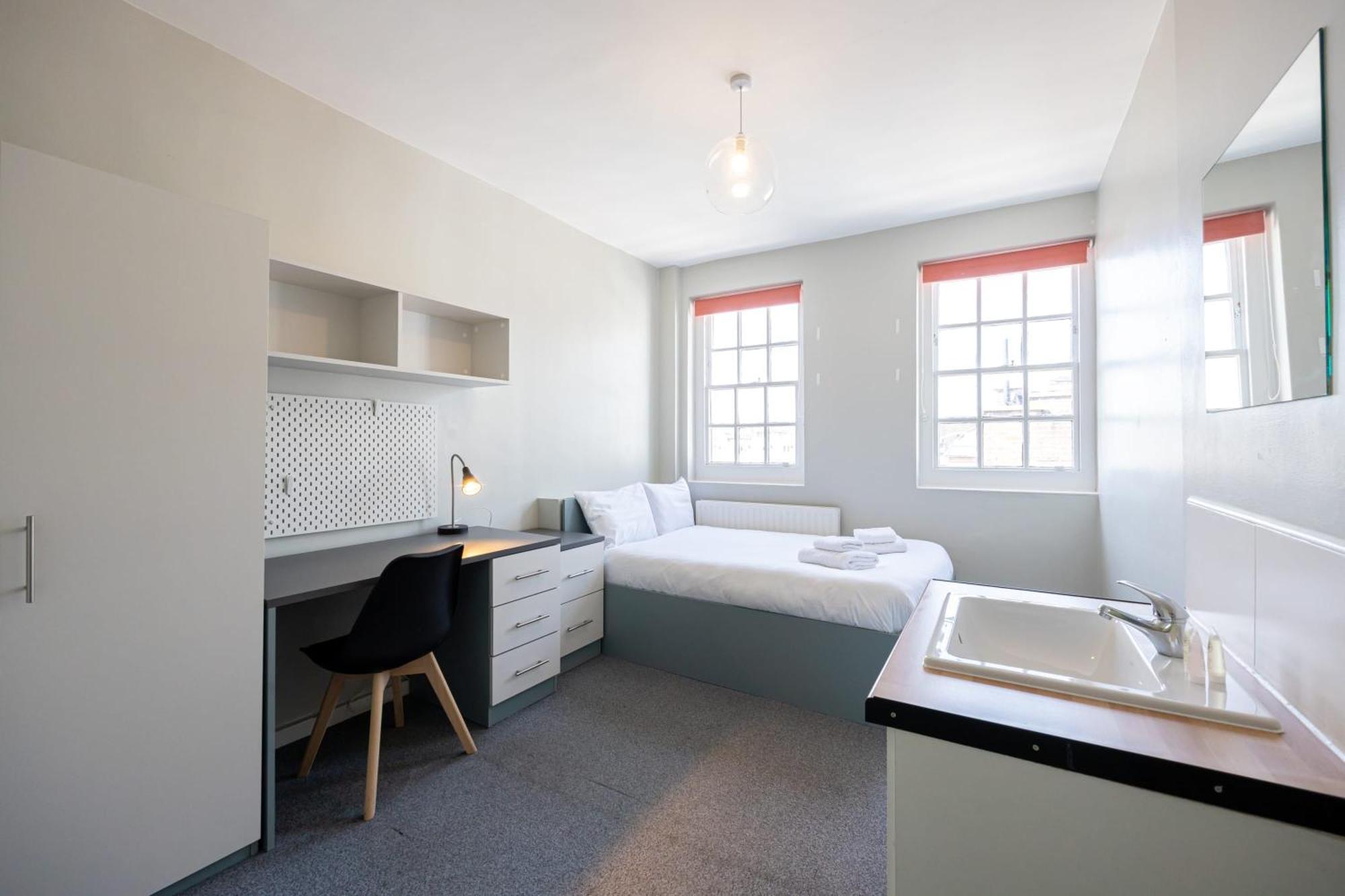 Spacious Room With Shared Facilities Londra Esterno foto